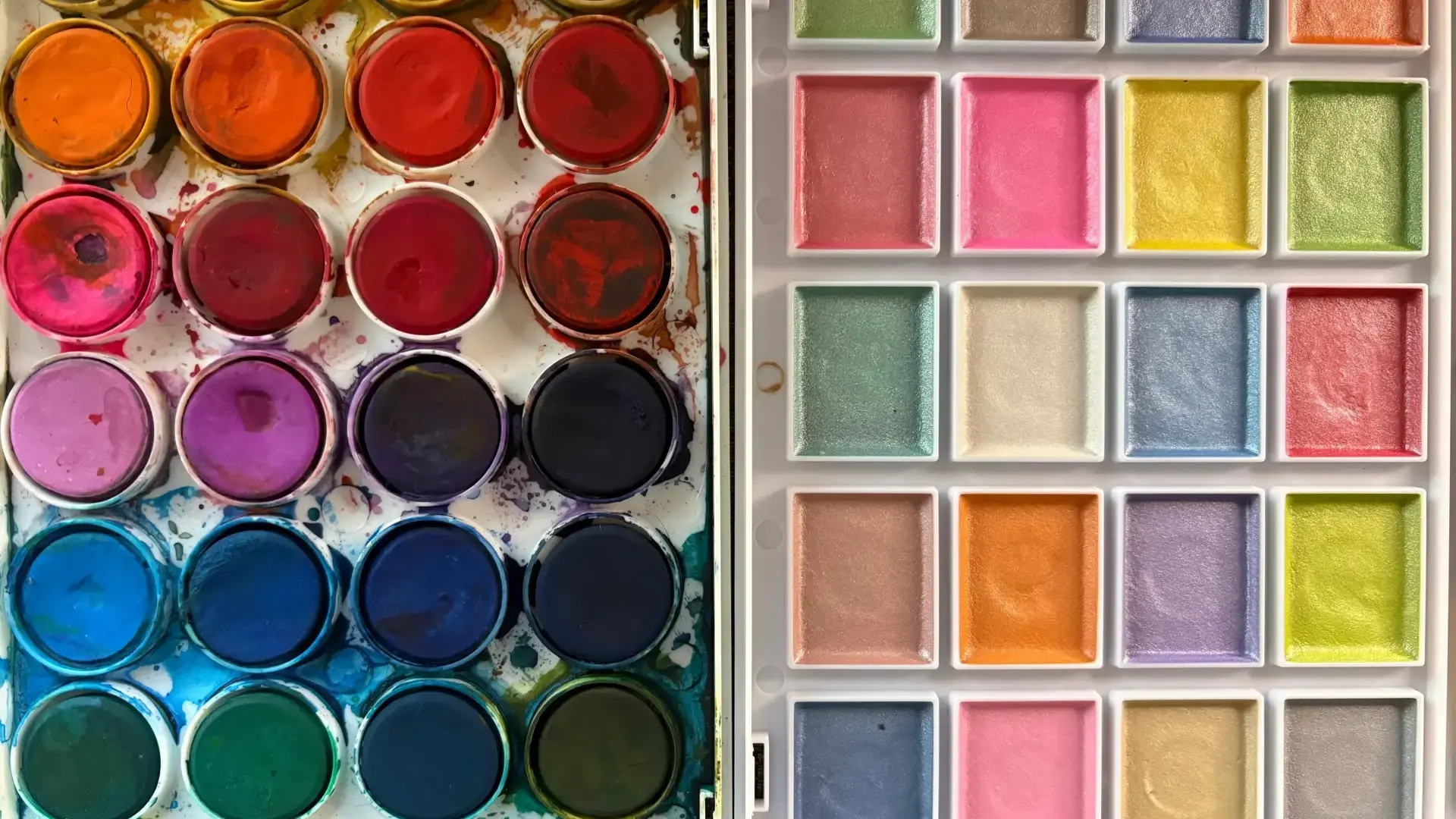 les différences entre l’aquarelle classique et métallisée