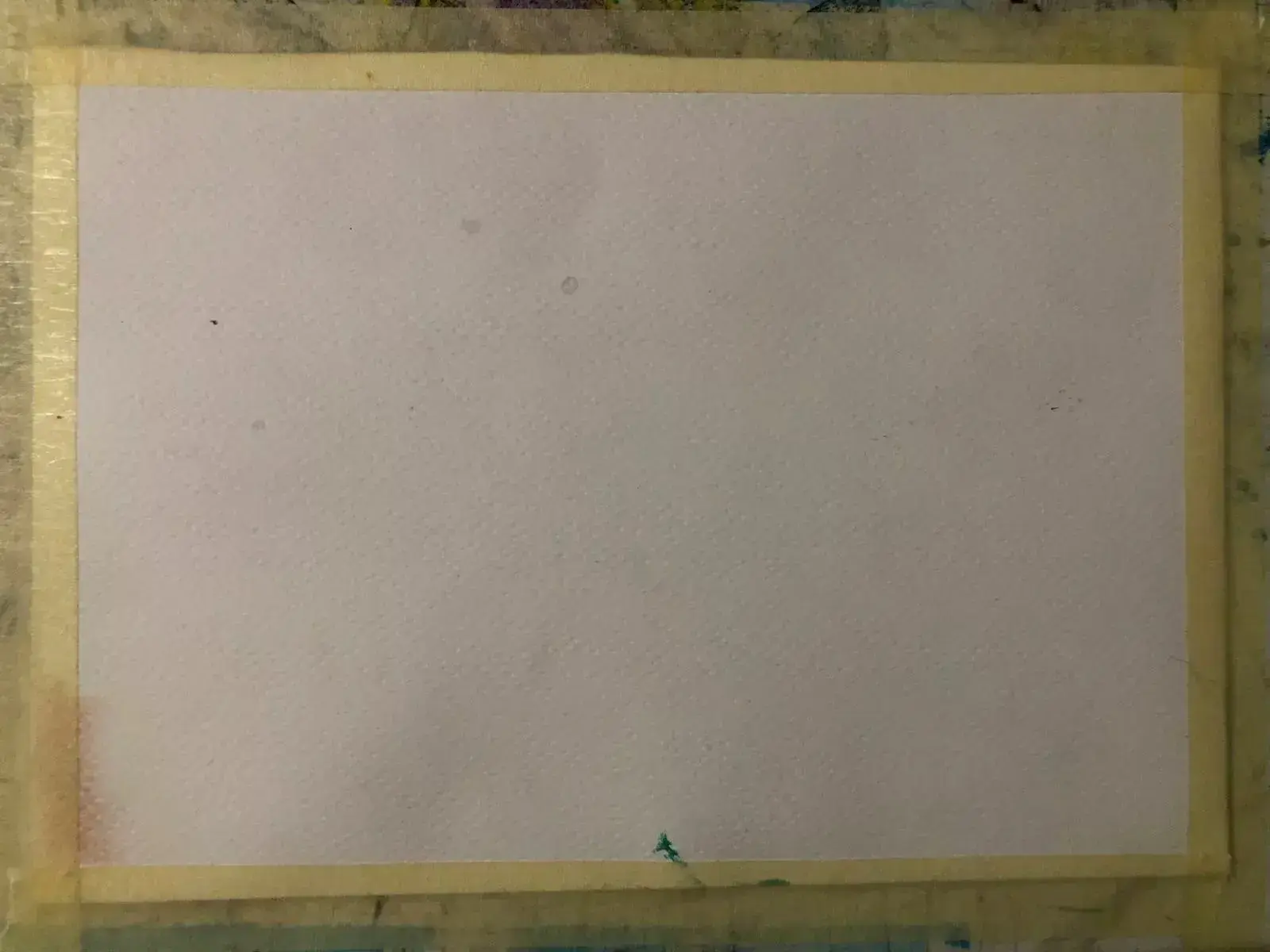 préparer le papier pour la technique du lavis à l’aquarelle