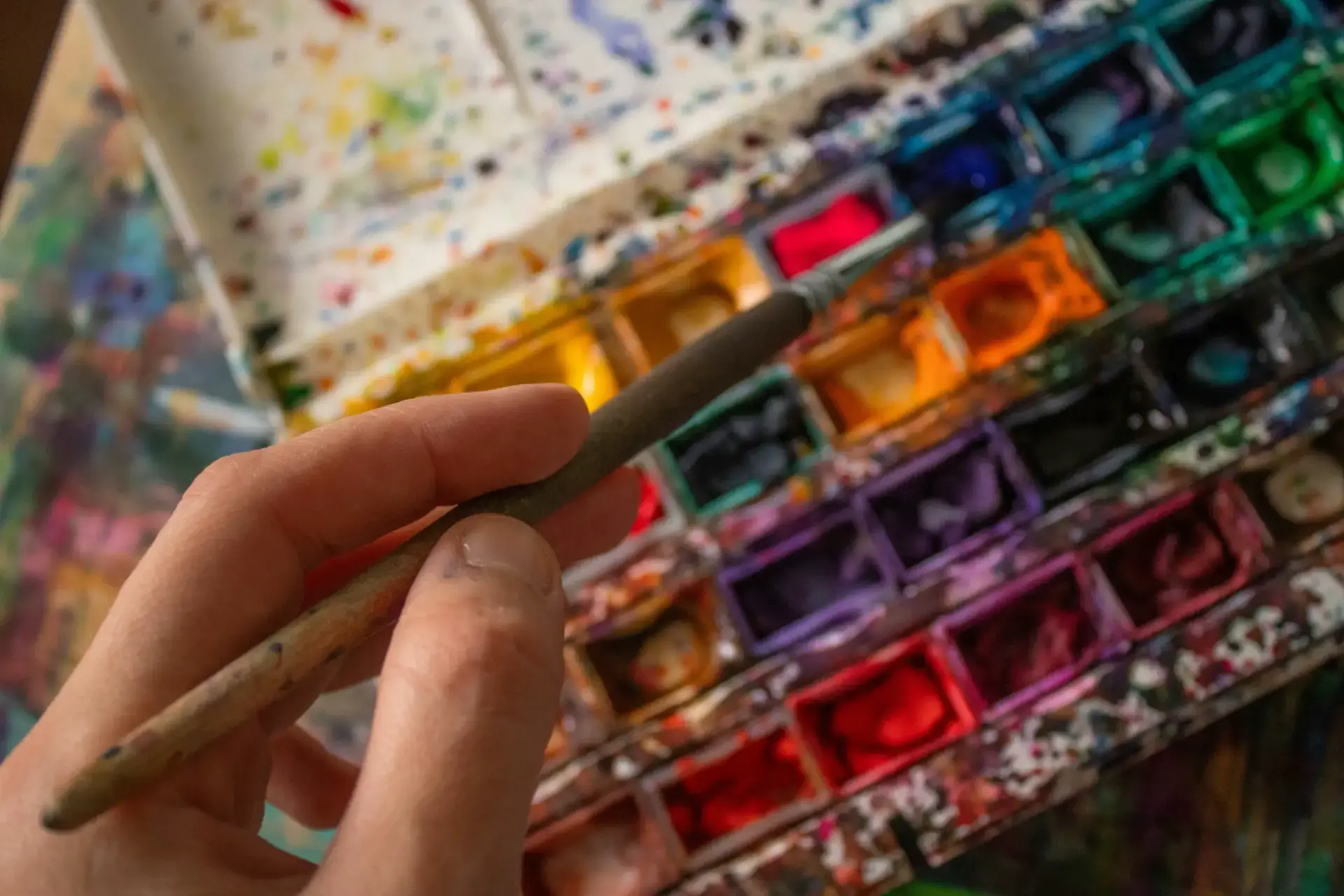 l’utilisation de la technique du lavis à l’aquarelle