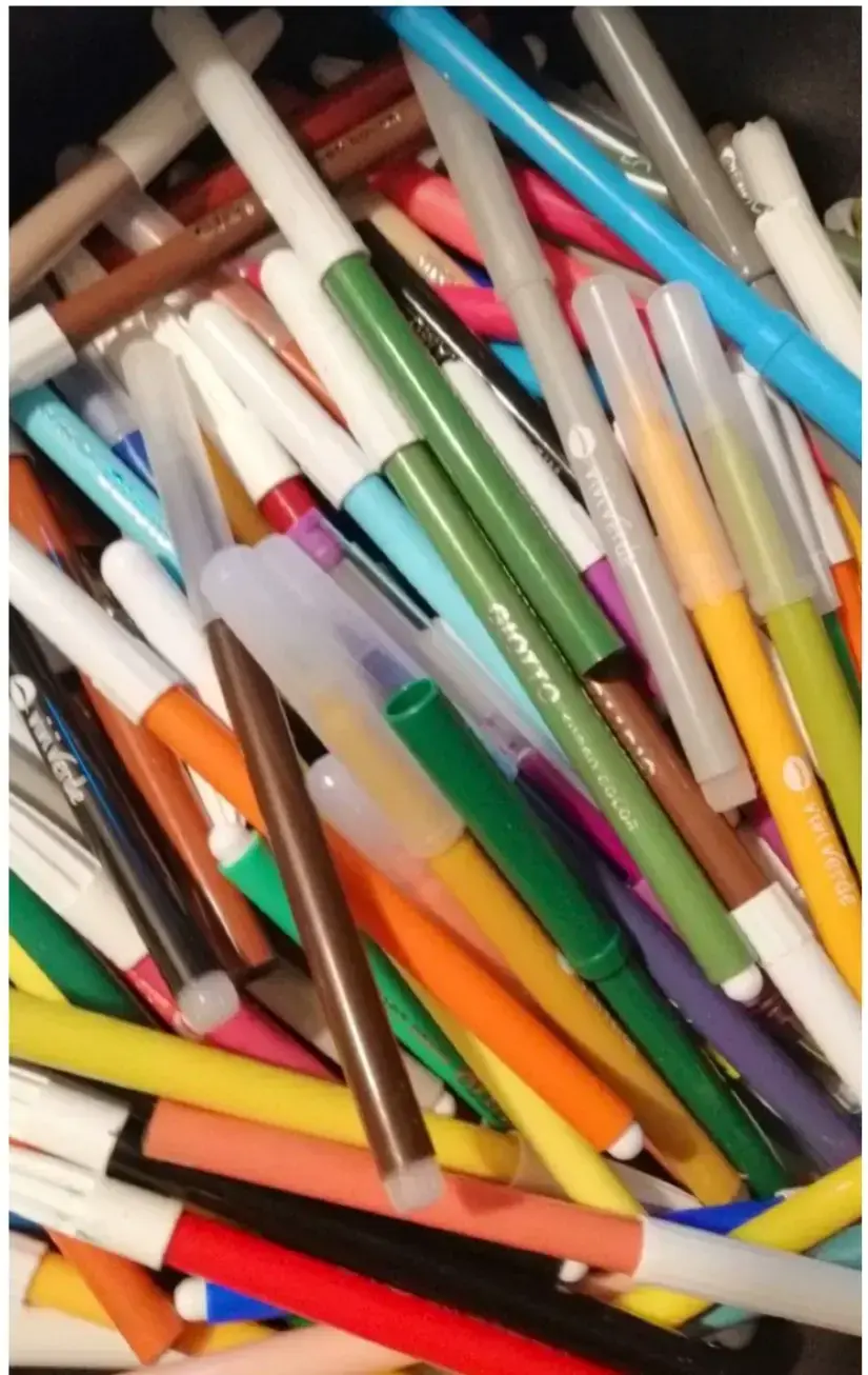 dibujar en papel con rotuladores