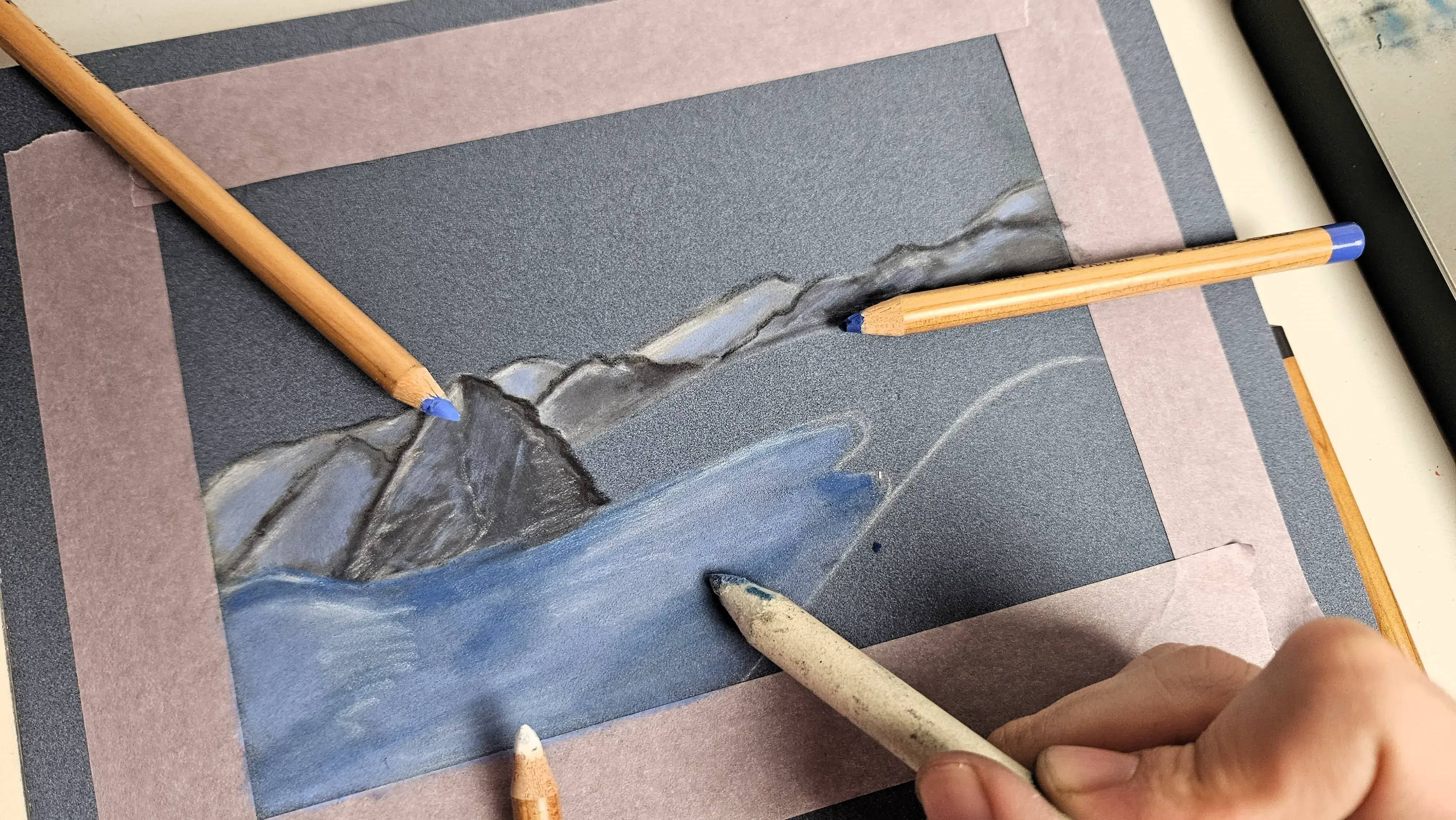dessiner un lac d’un paysage aux pastels secs