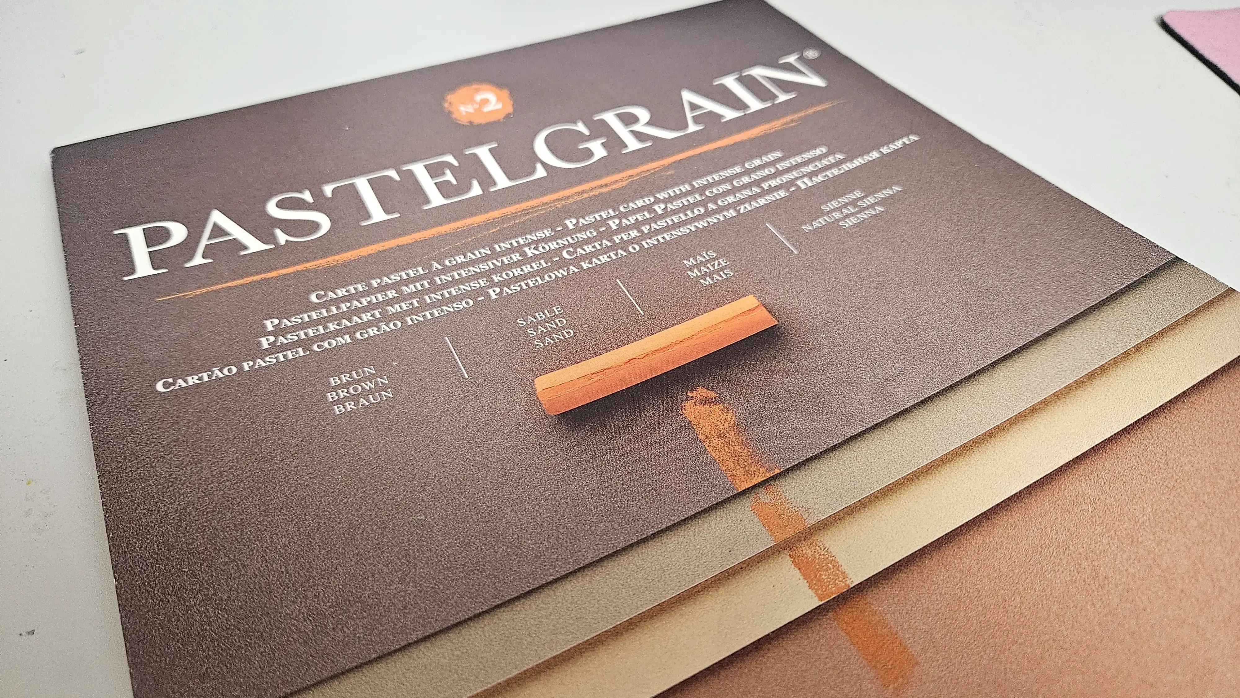 le papier pastelgrain pour dessiner aux pastels