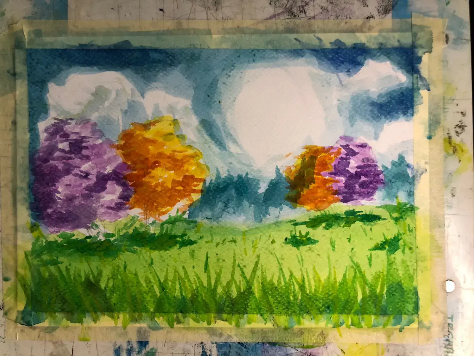 pintar las nubes de un paisaje primaveral con acuarela