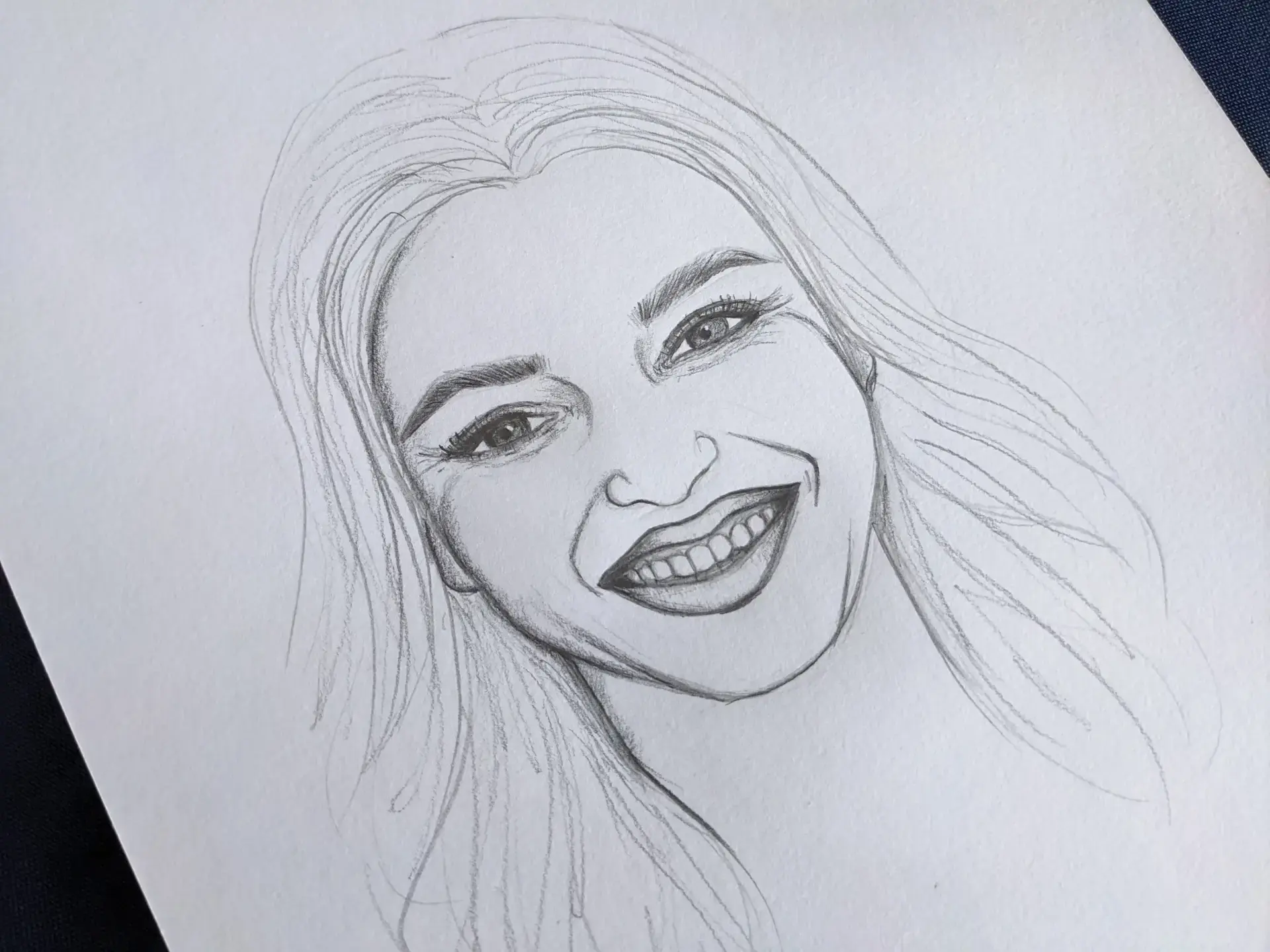 dessiner les lèvres d’un visage souriant