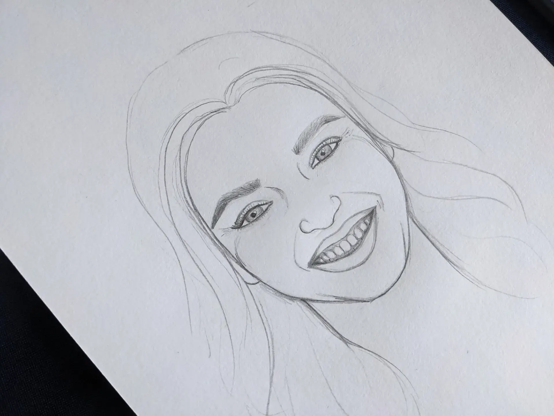 dessiner les ombres d’un visage souriant